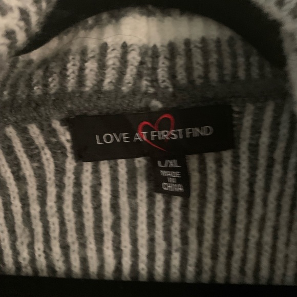 Beautiful Open Front Sweater - EUC - L/XL - Picture 5 of 6